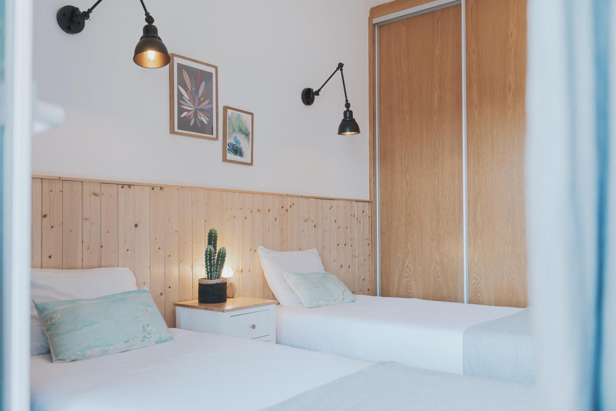 Surf Guesthouse - 7Min Walk To The Beach Pataias Eksteriør billede