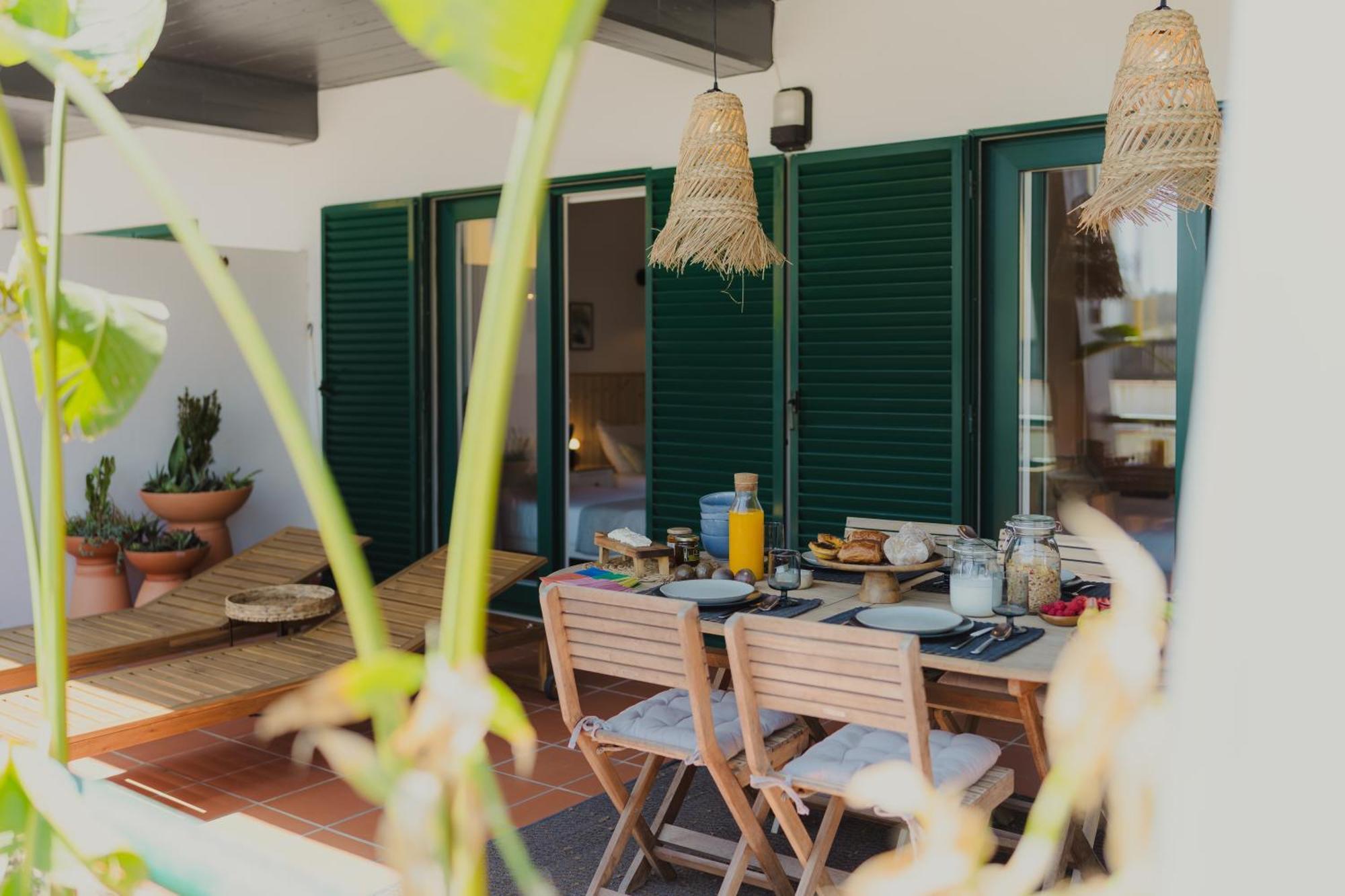 Surf Guesthouse - 7Min Walk To The Beach Pataias Eksteriør billede