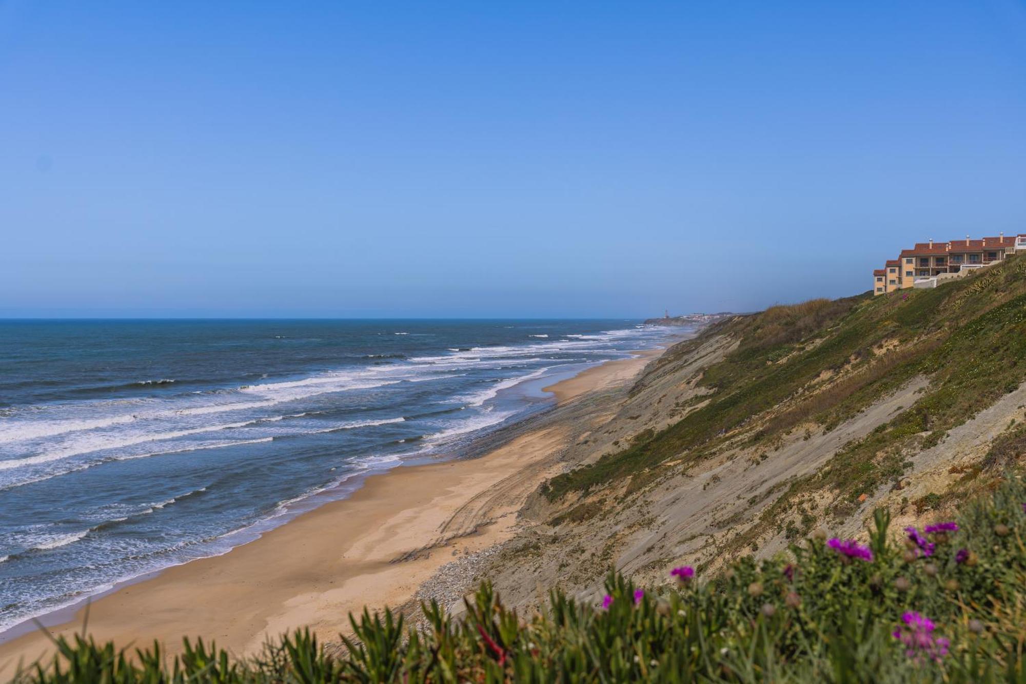 Surf Guesthouse - 7Min Walk To The Beach Pataias Eksteriør billede
