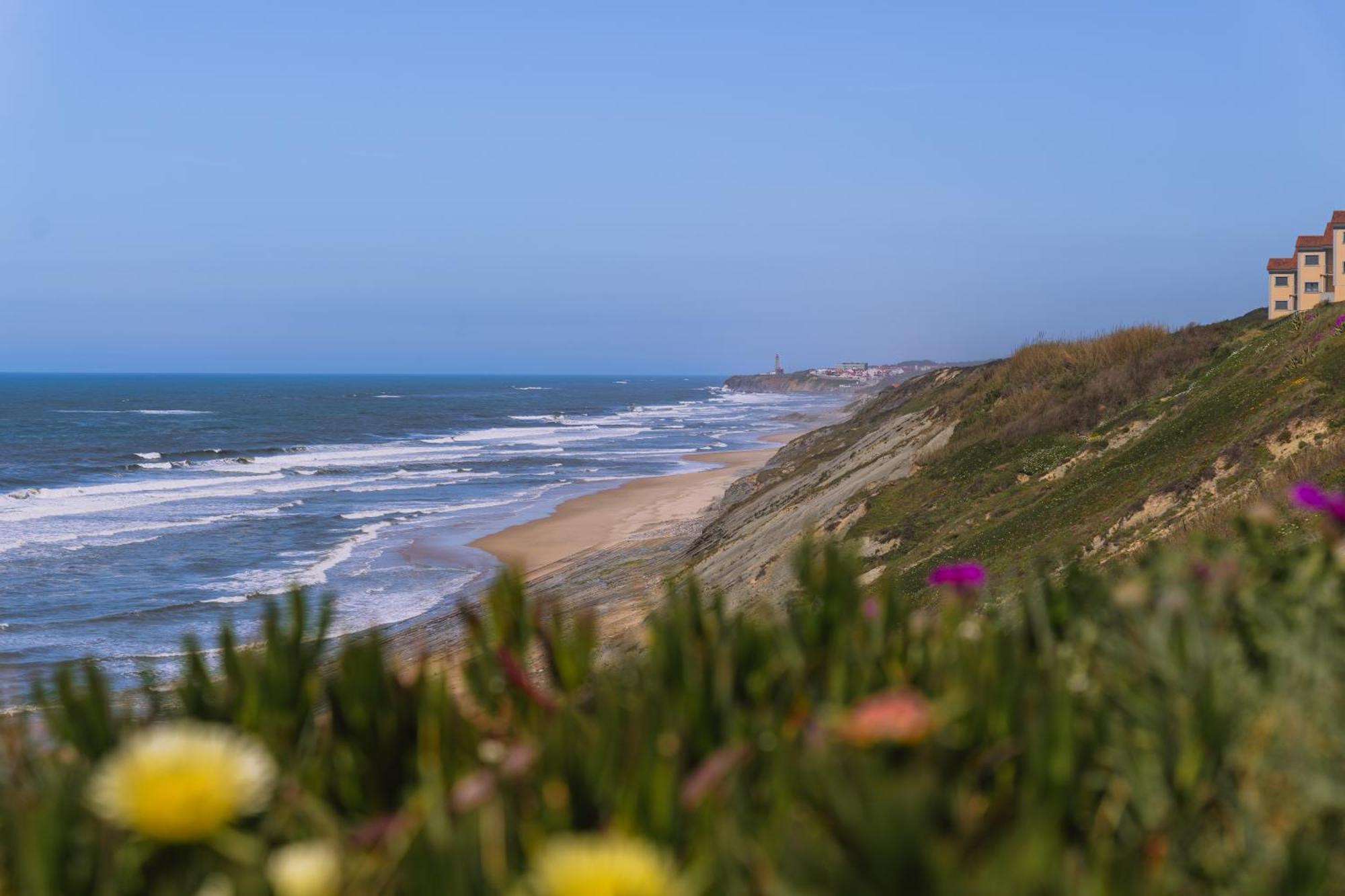 Surf Guesthouse - 7Min Walk To The Beach Pataias Eksteriør billede